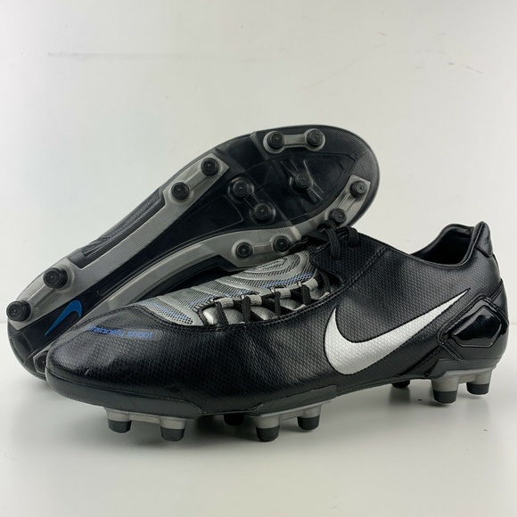 men's nike soccer cleats size 15